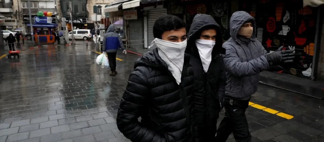 Μετάλλαξη Όμικρον: Το Ισραήλ έκλεισε τα σύνορα για όλους τους αλλοδαπούς